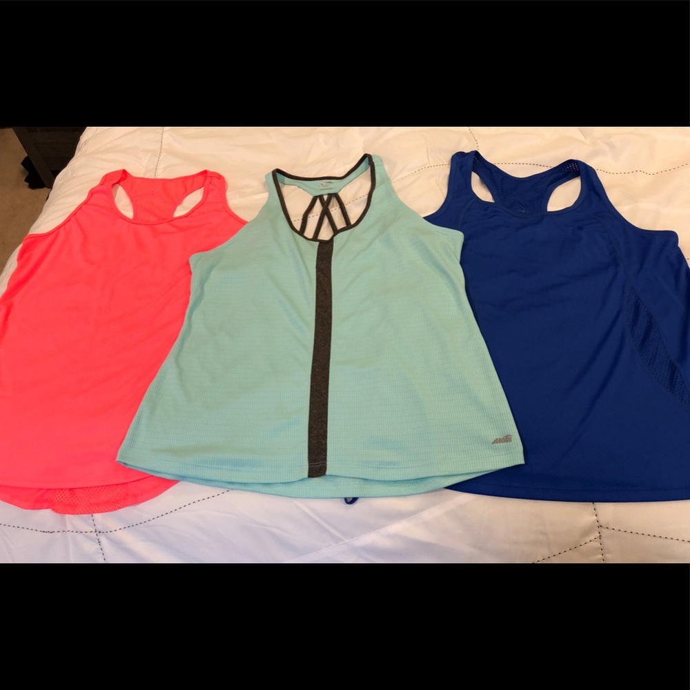 Women’s workout tanks!